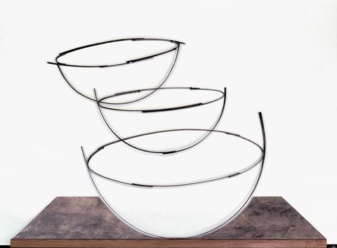 Drie schalen, 2020, hout, staal