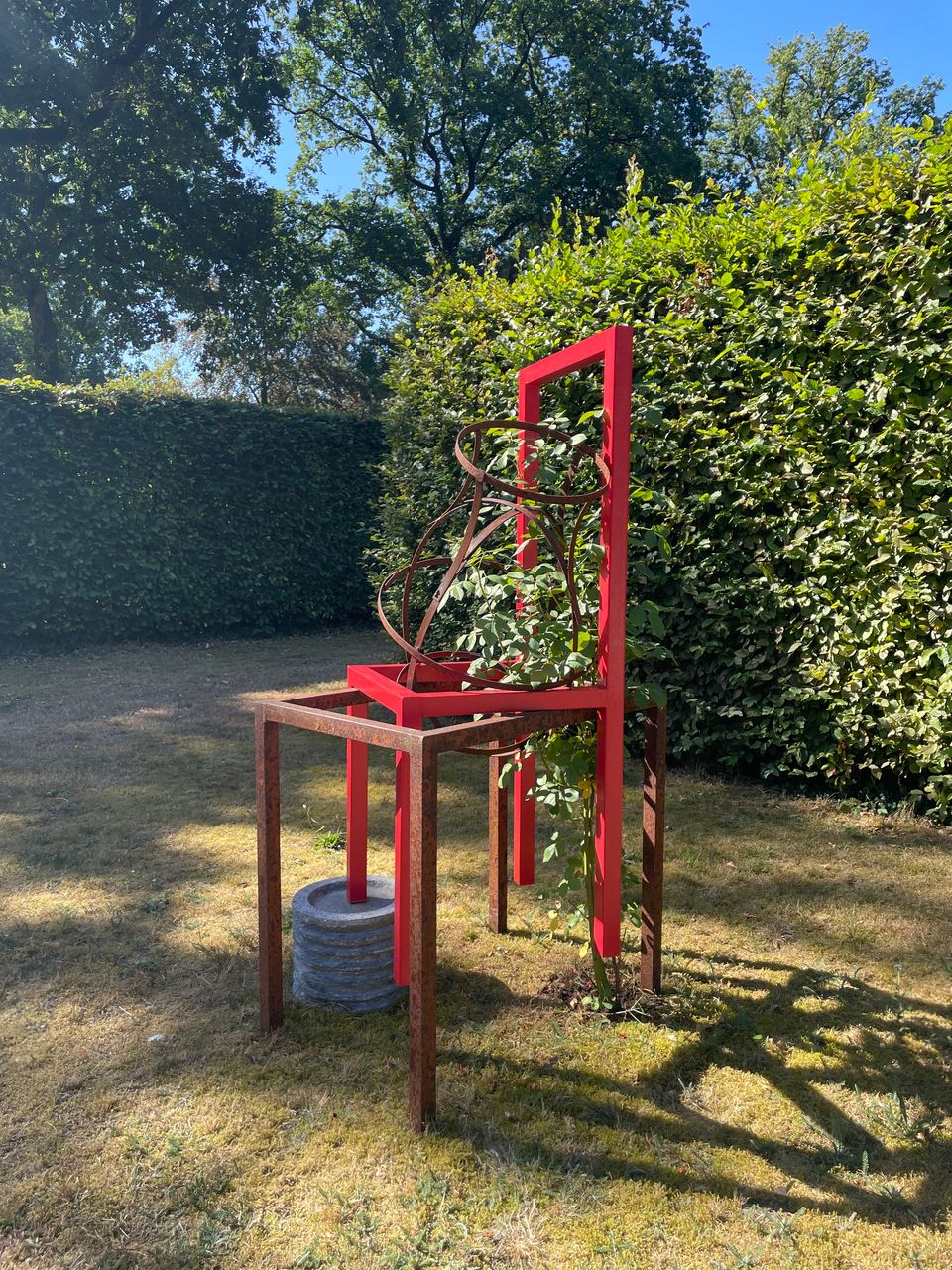 Rust, red, rose